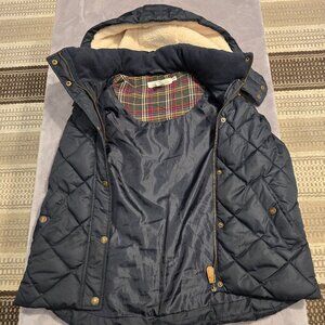 H&M hooded puffer vest US10 MINT!